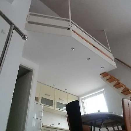 Daisy Apartment
