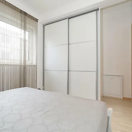 Daisy Apartment *
