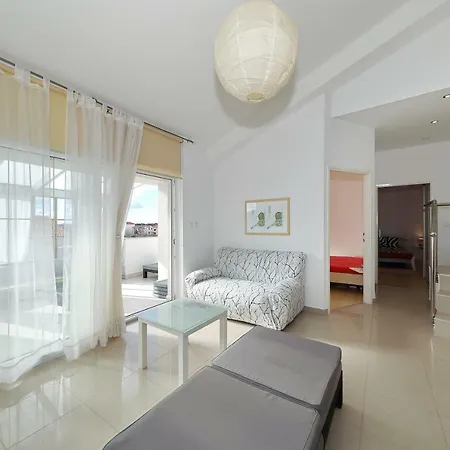 Apartment Daisy Zadar